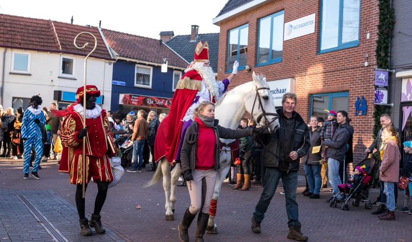 Zondagmiddag komt Sinterklaas weer naar Lichtenvoorde.
