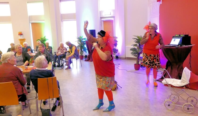 De Sotte Sussen is een act van een uit de hand gelopen vriendschap van twee buurvrouwen. Foto: PR.