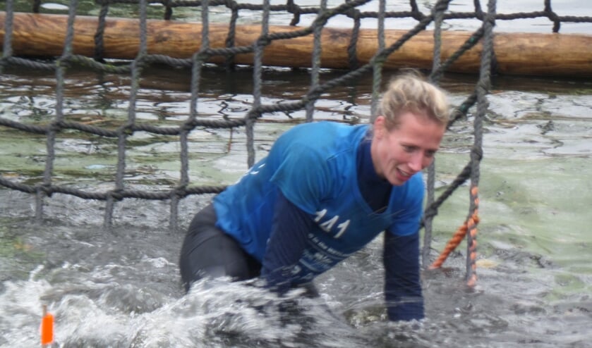 Vera Mensink kwam lachend over de finish. Foto: PR