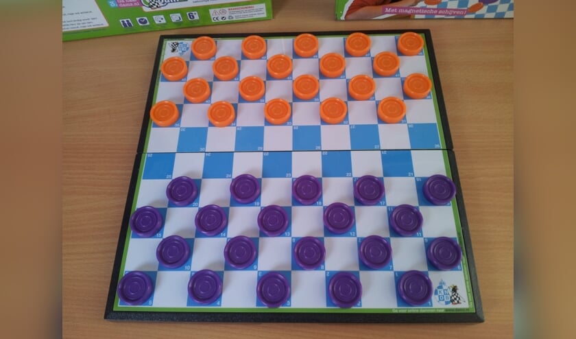 Het schooldamtoernooi wordt weer gespeeld op de speciale damsets. Foto: PR