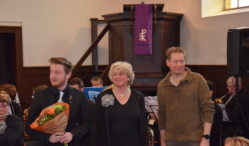 Carsten Flokstra en Jan Engels (12,5 jaar muzikant) en Karin Klein Lebbink (40 jaar). Foto: Hans Paul Bijsterbosch