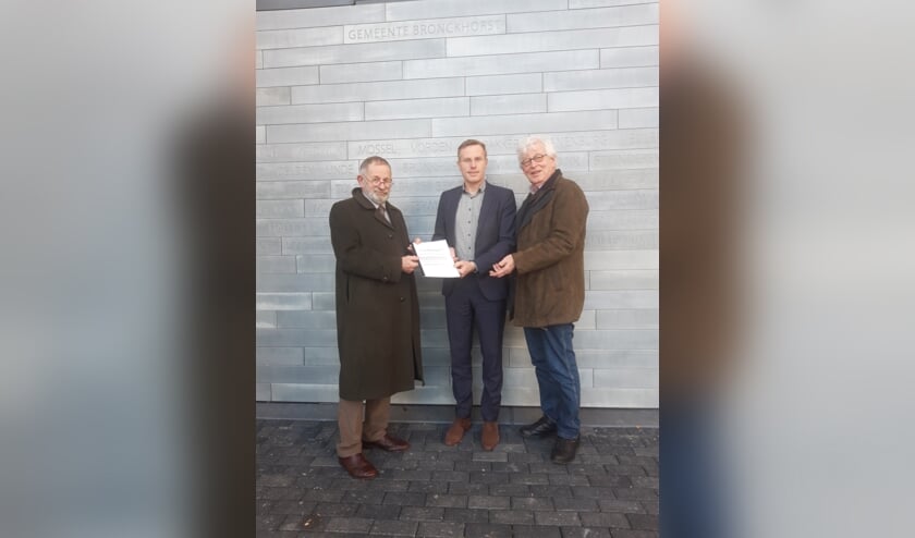 Marcel Leferink, gebiedswethouder Buunk en Fred van Kesteren. Foto: PR