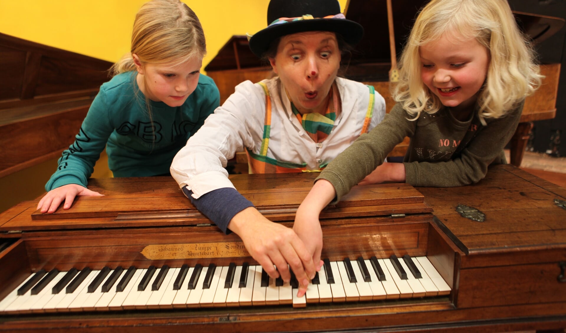 Een interactieve voorstelling met Clowntje Polka en diverse piano's. Foto: PR