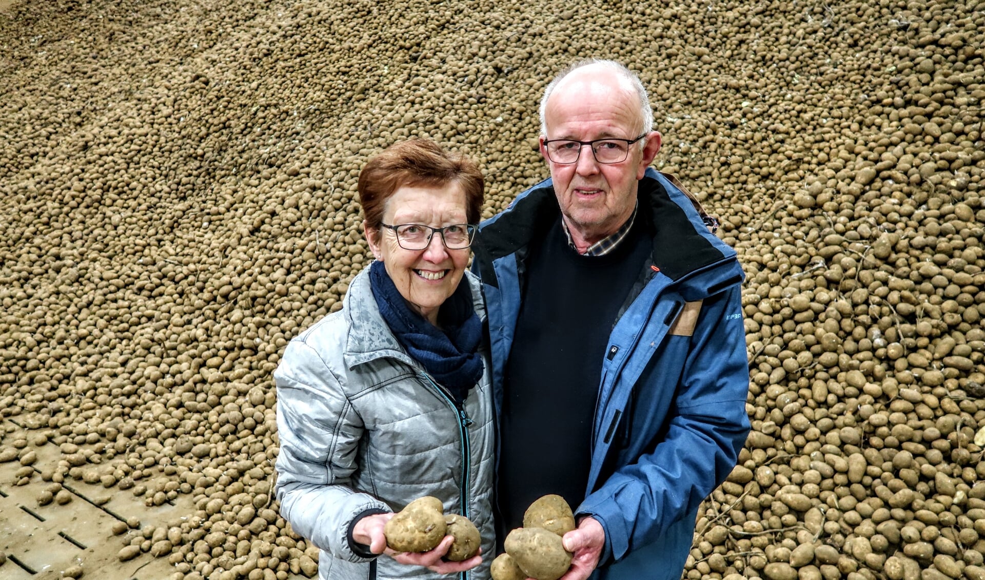 Voor Gerrit en Henny Wullink speelden de aardappelen 45 jaar lang een zeer belangrijke rol in hun leven. Foto: Luuk Stam