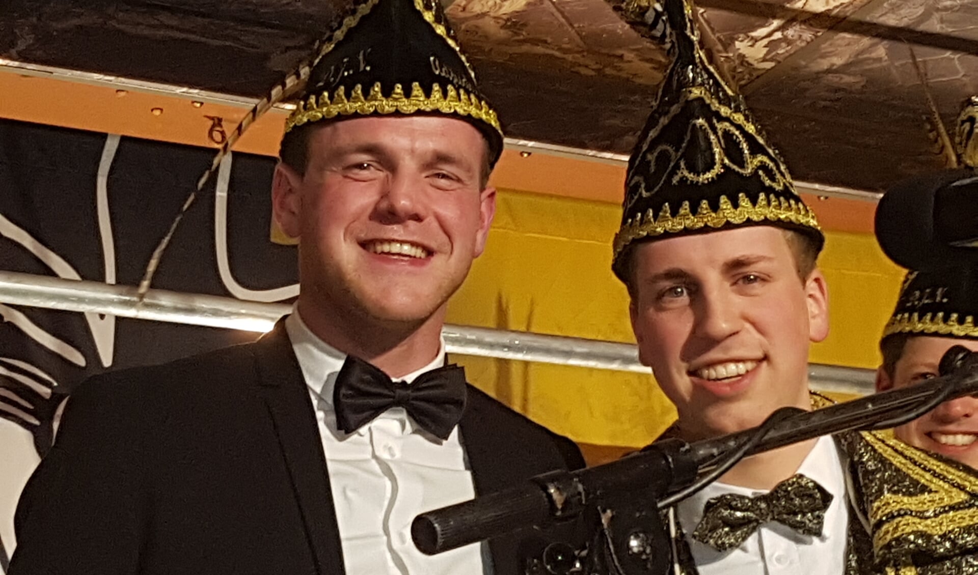 Prins Bram te Brake (r) en adjudant Pieter ten Have zijn de nieuwe hoogheden van de Jonge Nölepeters uit Lievelde. Foto: Kyra Broshuis