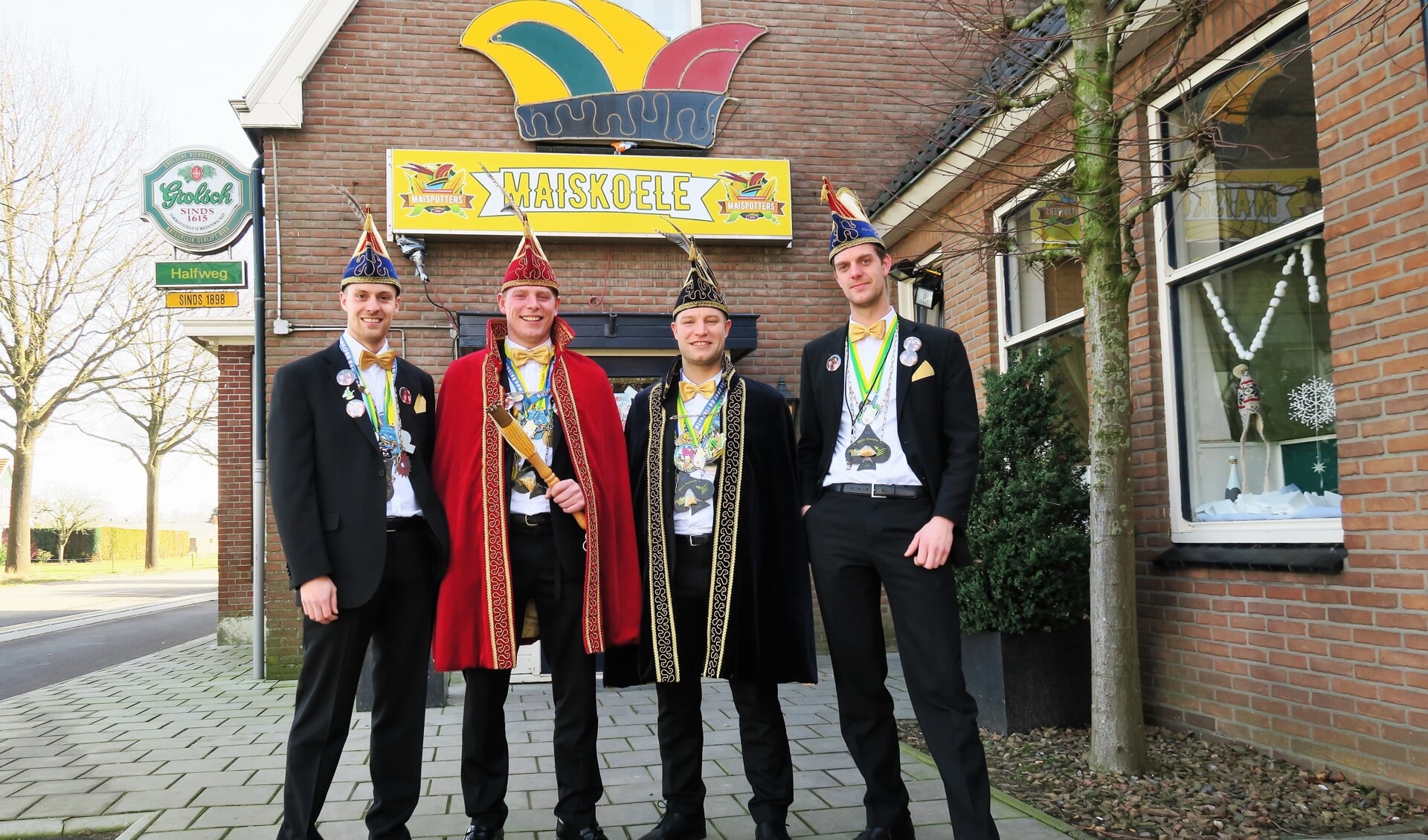 Vlnr. president Wout Tuinte, prins Eef Helmers, adjudant Freek Helmers en vorst Ruben Arink van CV De Maispotters uit Voor-Beltrum. Foto: Theo Huijskes