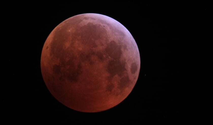 De bloedmaan. Foto: Joop Hubers