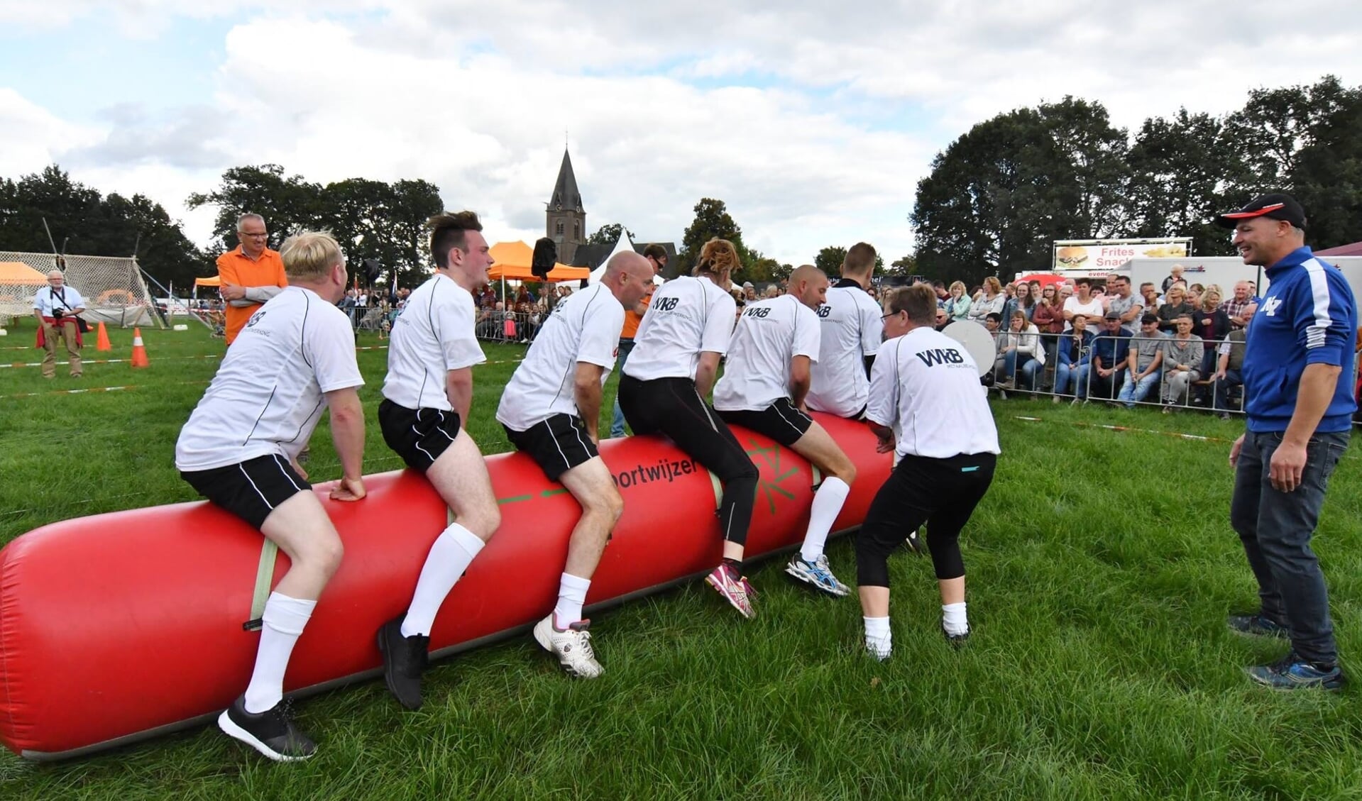 Honderden leden doen jaarlijks mee aan de Zeskamp tijdens de Septemberfeesten. Foto: PR