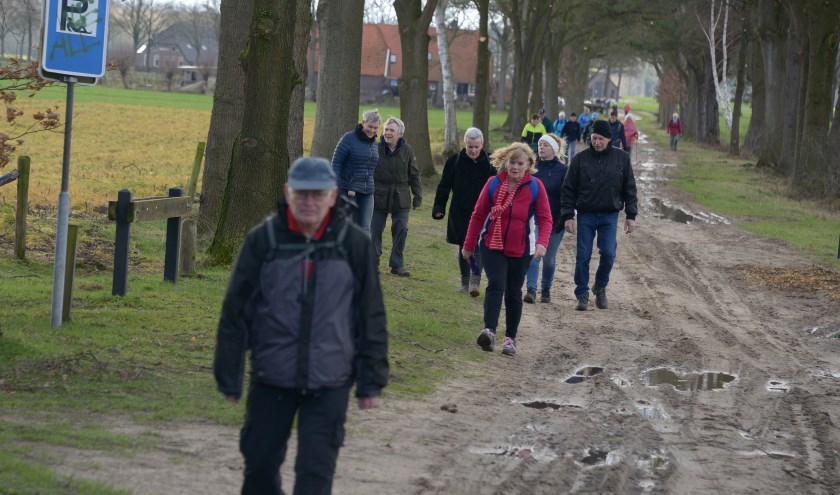 Door de natte weersomstandigheden waren sommige zandwegen wat modderig. Foto: Achterhoekfoto.nl/Johan Braakman