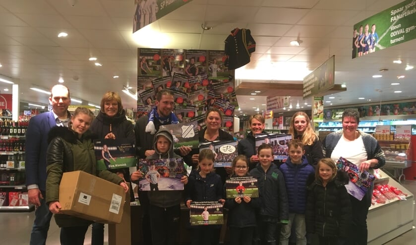 De aftrap van de spaaractie was vrijdag, met vertegenwoordigers van deelnemende clubs. Foto: PR