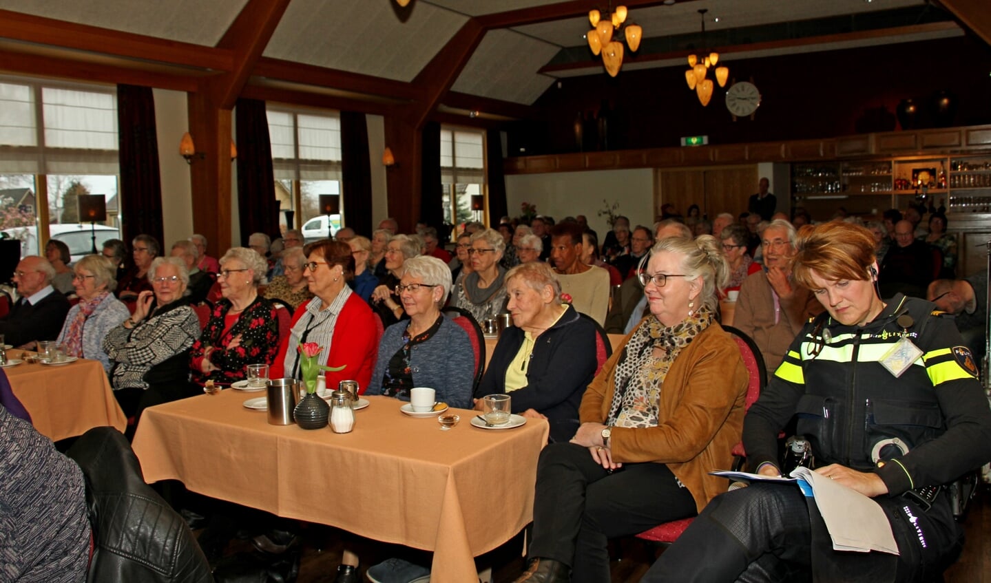 Informatiemiddag over babbeltrucs voor ouderen in de voormalige gemeente Steenderen. Foto: Liesbeth Spaansen