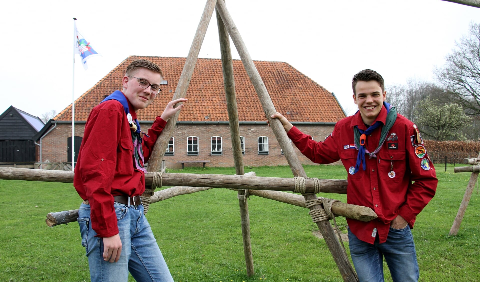 Steven Willems (l.)  en Rutger Bilderbeek van Scouting Sweder van Voorst gaan naar de World Jamboree in Amerika. Foto: Liesbeth Spaansen