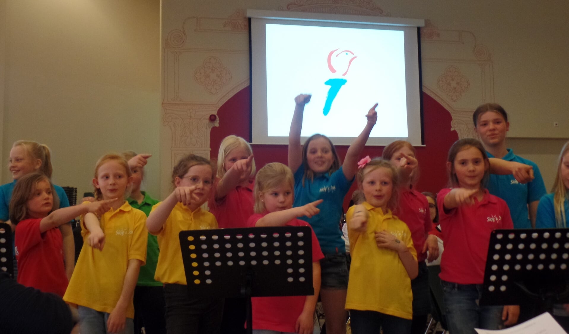 Het enthousiasme van de kinderen van Sing a Sing was zondagmiddag groot. Foto: Jan Hendriksen, 