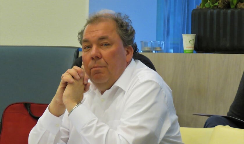 Graafschap-directeur Hans Martijn Ostendorp sprak in tijdens de gemeenteraadsvergadering. Foto: Bert Vinkenborg