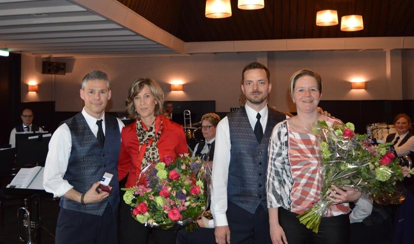 Van links naar rechts: Robert en Margret Oonk en Nick en Geralde Hahné. Foto: PR
