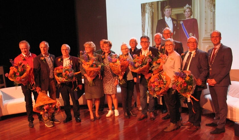 Een recordaantal lintjes. Foto: Bernhard Harfsterkamp