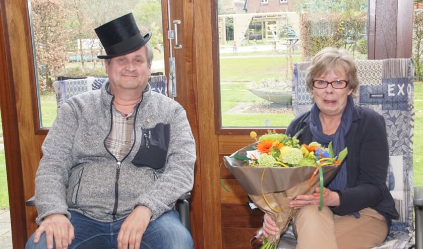 Vertrekkend voorzitter Eric Eppink met zijn vrouw. Foto: Frank Vinkenvleugel