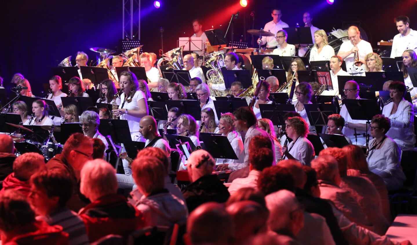 Het Harmonieorkest van Muziekvereniging Excelsior Winterswijk. Foto: Marco Lobeek