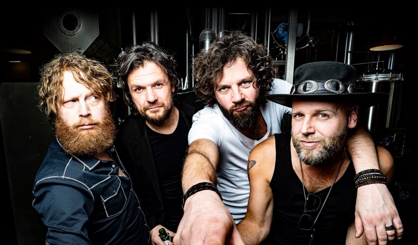 De succesvolle band Bökkers, topact tijdens de Zomerfeesten in de Hoeve. Foto: management Bökkers.