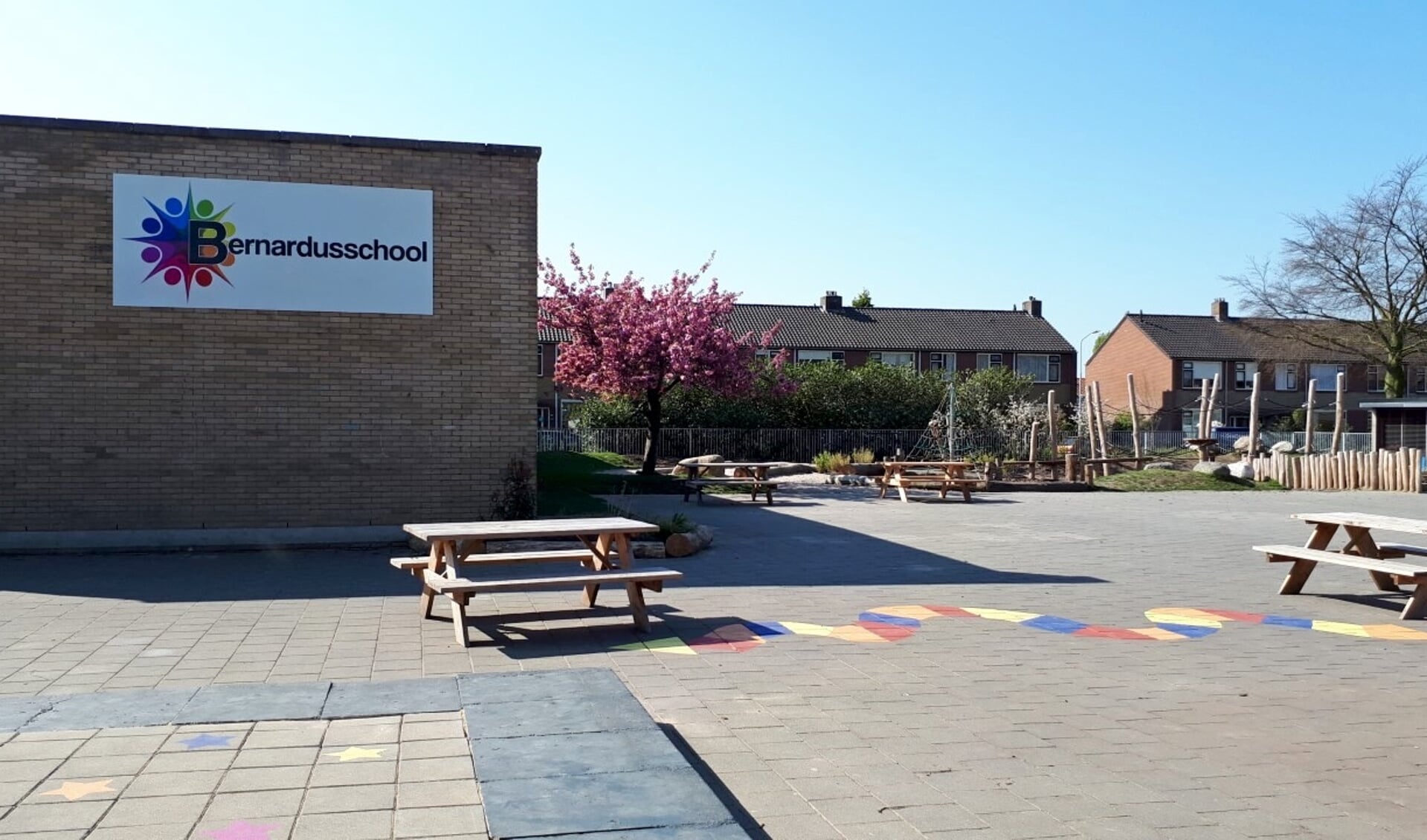Het vernieuwde schoolplein van de Bernardusschool in Keijenborg. Foto: Marloes Geurtzen
