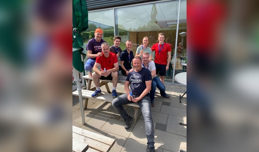 Run Archery team vlnr: Henri Polman, Ruud ten Have, Joost Immink, Jorik Klein Nijenhuis en Bram Polman. Onder Marc Konings, Jeroen Heuzinkveld en Jan ten Have. Foto: PR