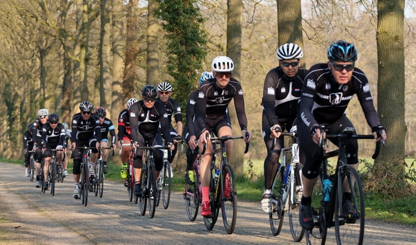  Voor de wielrenners zijn er routes van 95 en 120 kilometer richting de Duitse grens. Foto: Jeroen Vroegindeweij