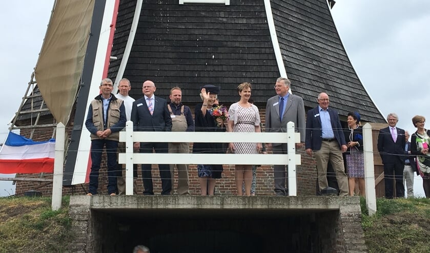 Prinses Beatrix bracht een bezoek aan de jarige molen Hermien. Foto: Barbara Pavinati