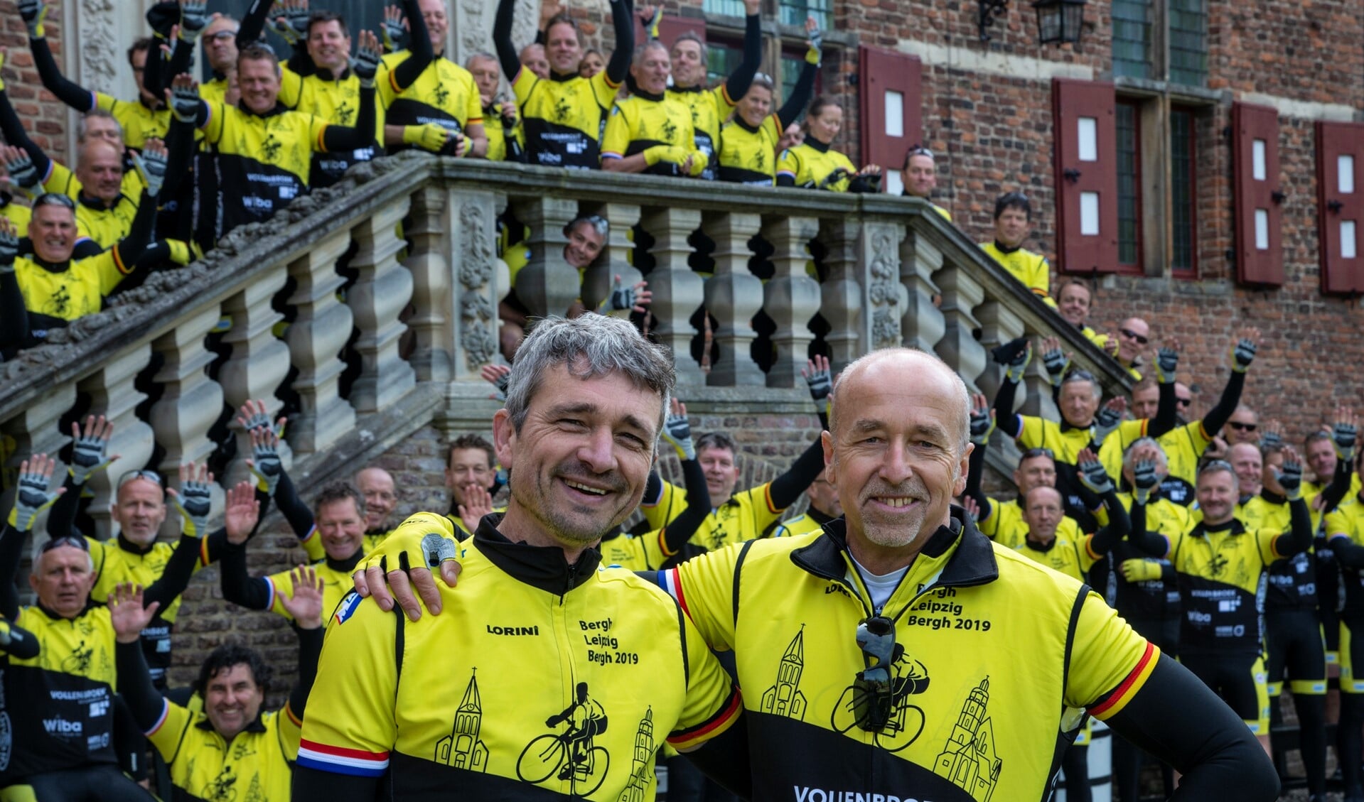Dr. Roland Kuiper en Dr. Frank van Leeuwen, beiden werkzaam in het Prinses Maximaziekenhuis, fietsen de tocht zelf ook mee. Foto: Robin Sommers