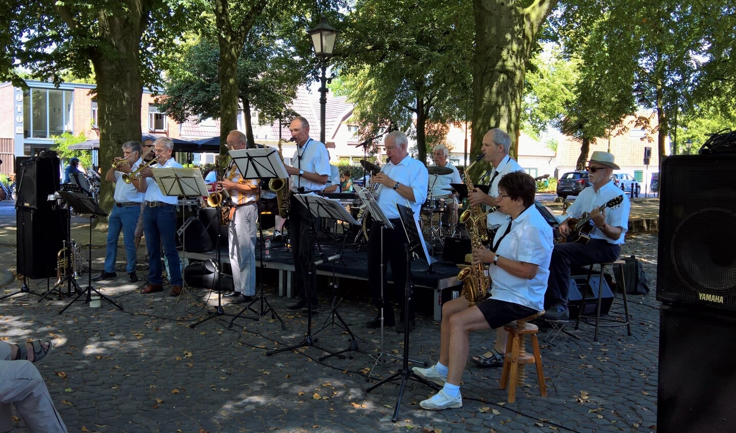 Het Maandagavond Collectief in actie. Foto: PR