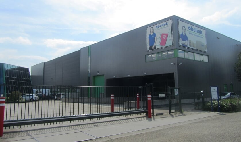 Meer opslag en webwinkel op het Arrisveld. Foto: Bernhard Harfsterkamp