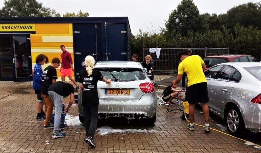 Ook in 2018 en 2017 was de AVA meets Texel Carwash een groot succes. Foto: Joppe Roos