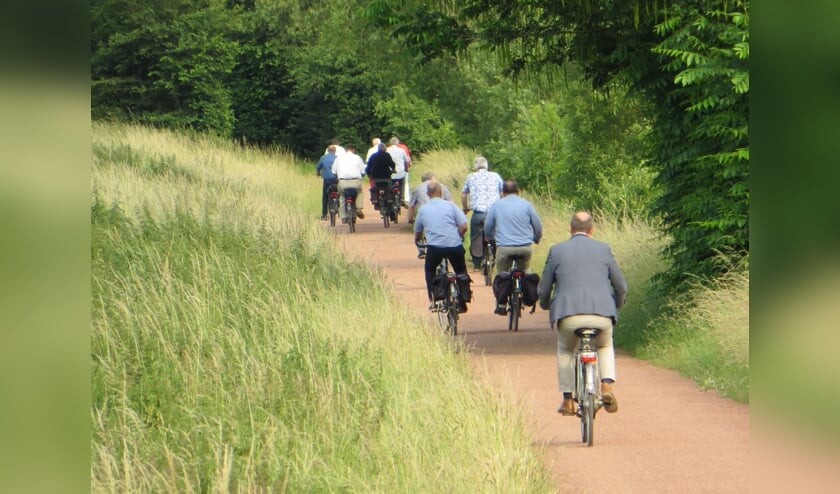 Fietsen langs de AA-strang. Foto: Bernhard Harfsterkamp