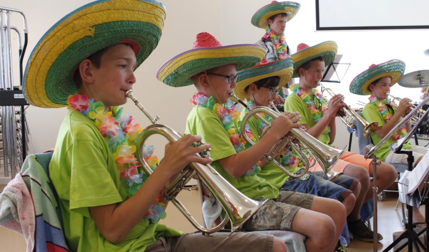 Jonge koperblazers in voorbereiding op jeugdmuziekfestival Vorden. Foto: Musidesk Arnhem