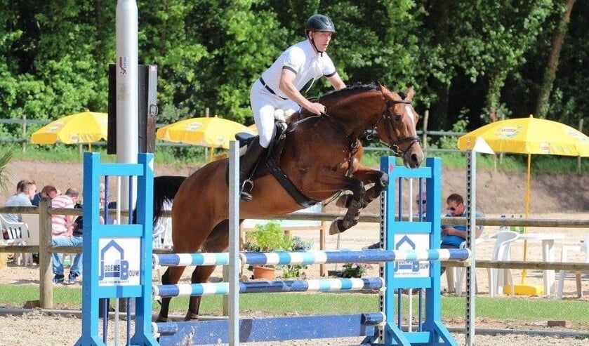 Mark Snoeijing met zijn paard Gracia. Foto: Herman Kettering