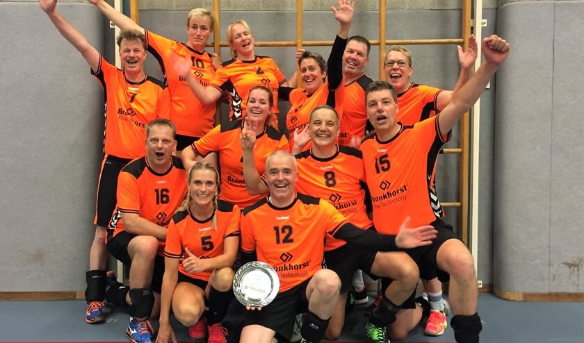 Het mix recreantenteam van Tornax dat zaterdag in Utrecht tweede werd tijdens het NK. Foto: PR.