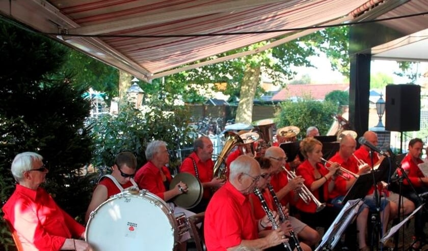 Een concert van blaaskapel De Schoapenscheerders. Foto: Richard Reukers