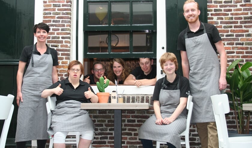 Van links naar rechts: Ulrike, Stefanie, Boris, Ellis, Lemmy, Marjolein en Rick. Foto; Verona Westera