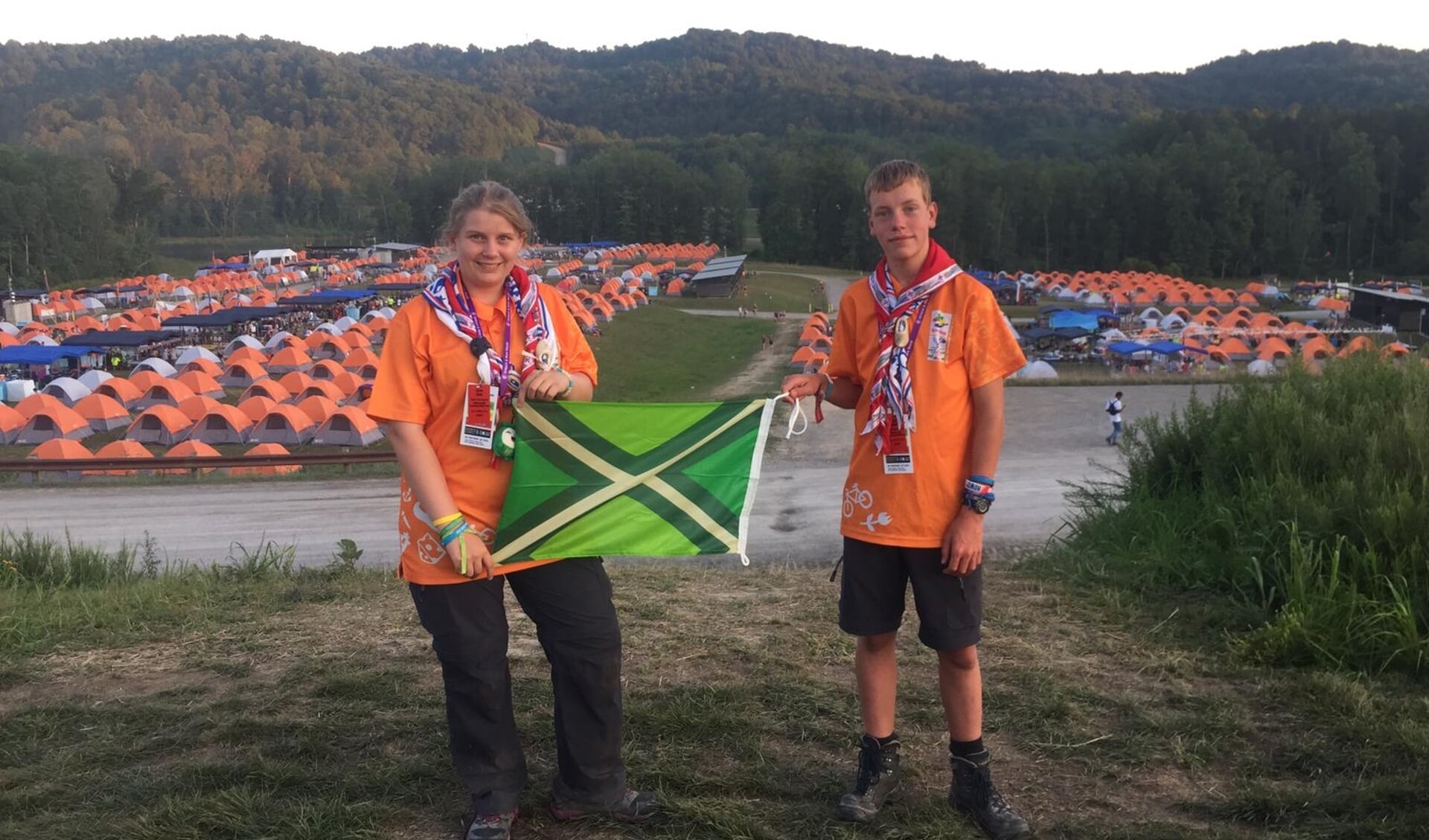 Eline van Dam en Loek Apenhorst tijdens de wereldjamboree in Amerika. Foto: Scouting Winterswijk