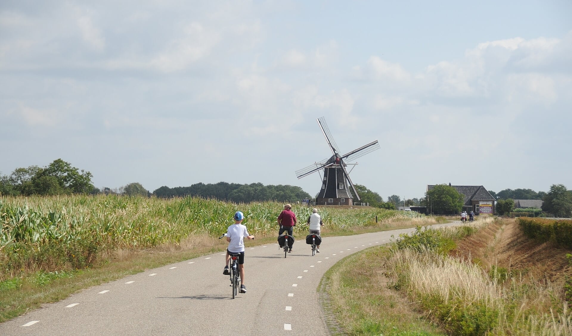 Stap op de fiets om de gemeente Bronckhorst te verkennen. Foto: Achterhoekfoto.nl/Johan Braakman