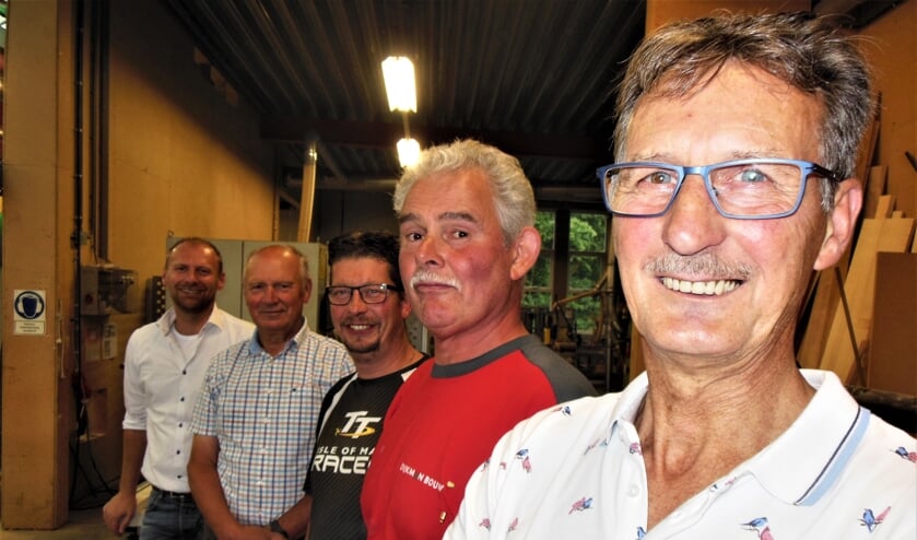 Van achter naar voren: Jos Dijkman, Jan Dijkman, Gerben Mullink, Martin van Hardeveld en Hans ter Maat. Foto: Eric Klop