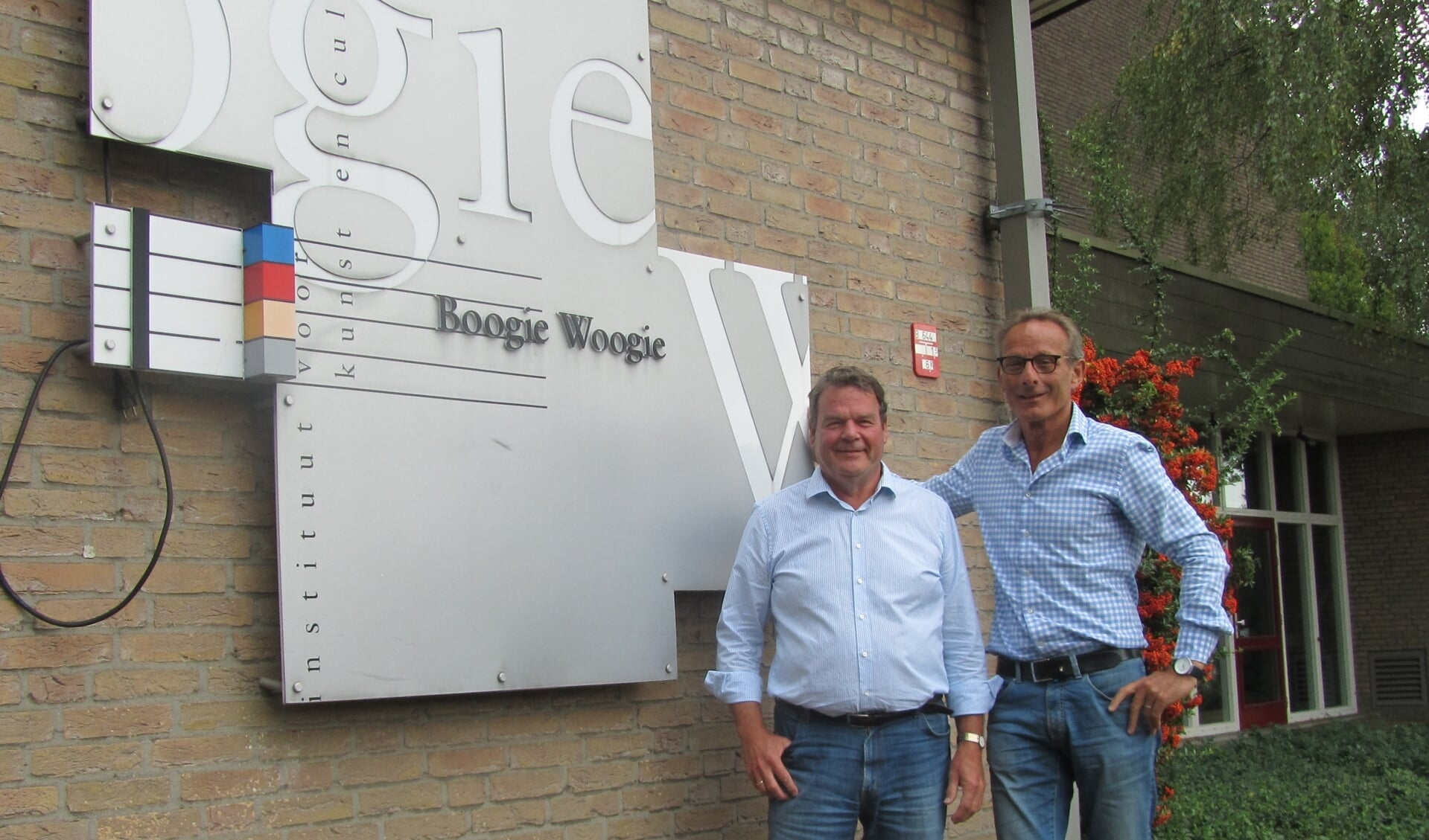 René Vielvoije (links) samen met collega-bestuurslid Tom Krabbenborg. Foto: Bernhard Harfsterkamp