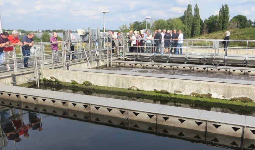 Goede belangstelling voor bezoek aan rioolwaterzuivering in Dinxperlo. Foto: Bernhard Harfsterkamp