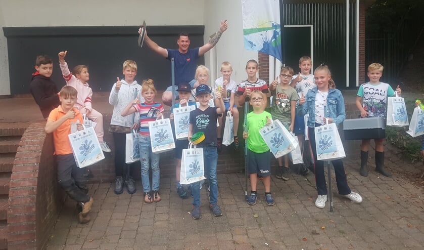 Deelnemers aan de jeugdviswedstrijd. Foto: GHV