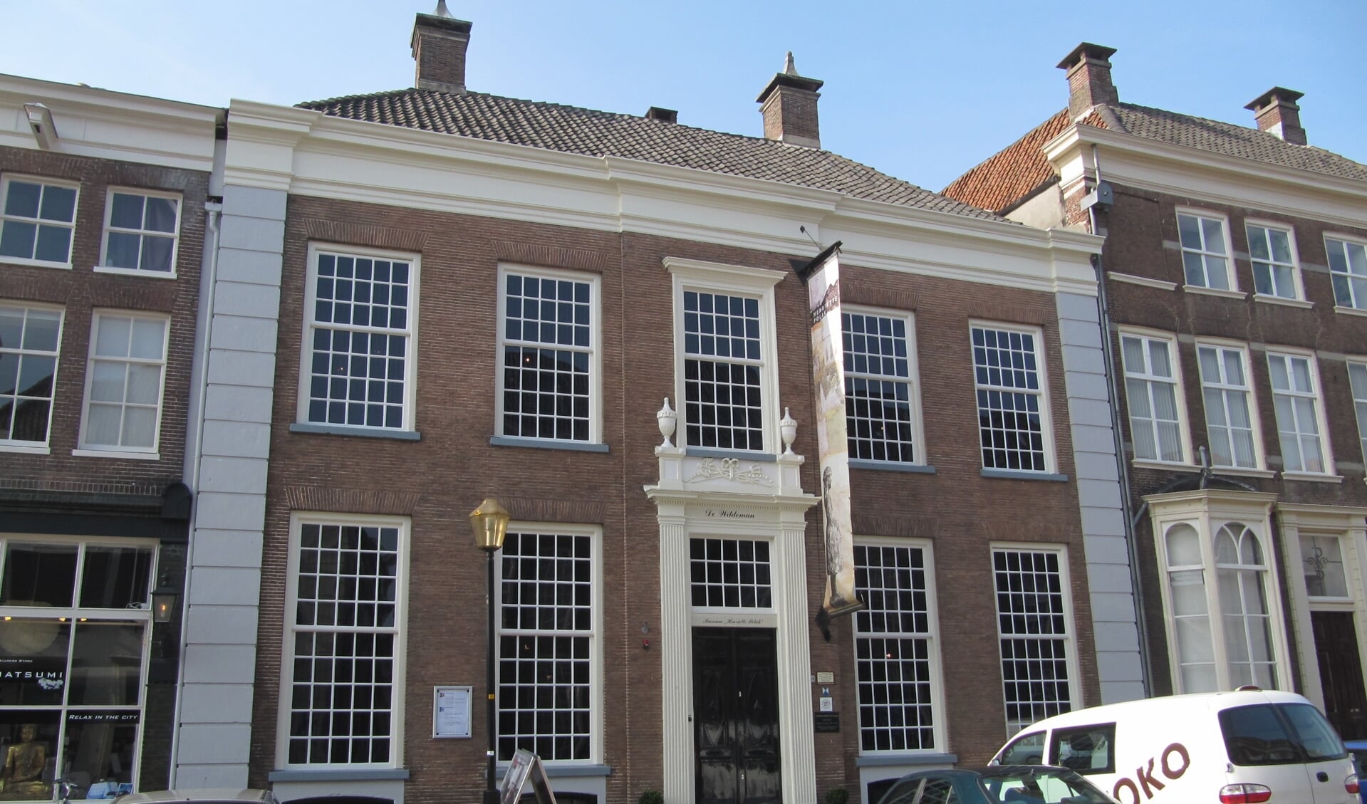 Pand De Wildeman waarin nu het Geelvinck Muziek Museum nog is gevestigd. Foto: M.M. Minderhoud