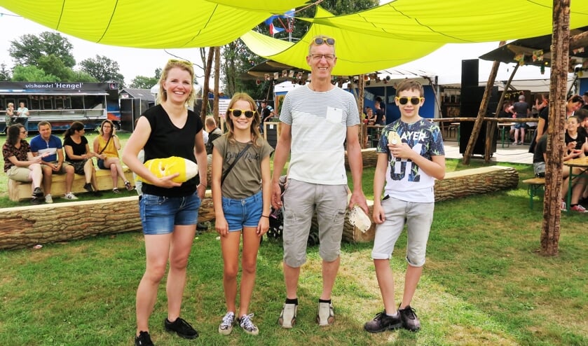 De Koningen en Koninginnen 2019 van de Kermis in Voor-Beltrum met vlnr. Chantal Klein Gunnewiek, Marieke Kip, Fons Klein Gunnewiek en Niek Huirne. Foto: Theo Huijskes