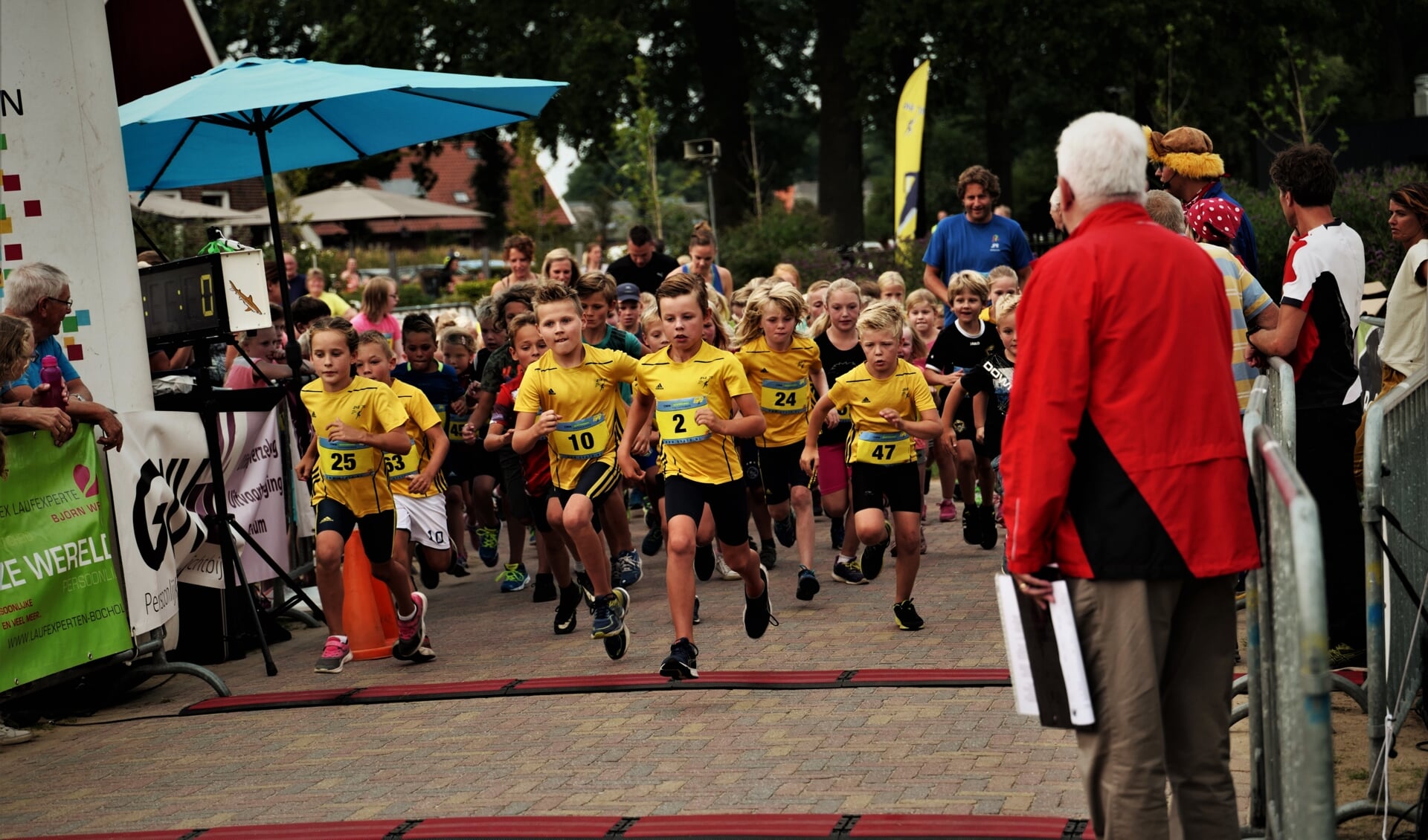 De start van de kidsrun over één kilometer. Foto: John Boom