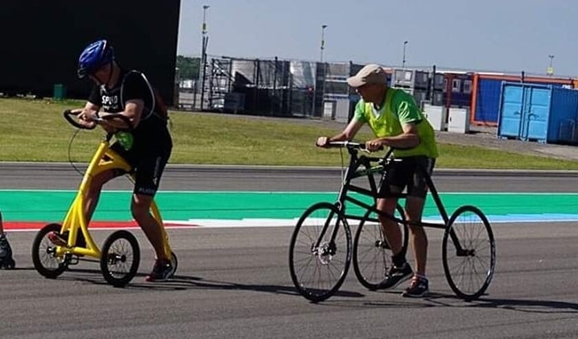 Er zijn ook wedstrijden met speciale loopfietsen voor mensen met een beperking. Foto: PR