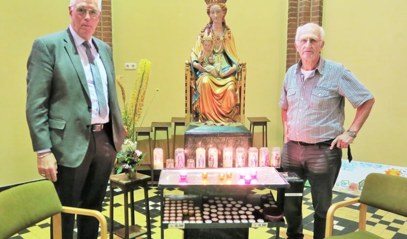 Links Cor Peters en rechts Gerard Slotman. Foto: Theo Huijskes