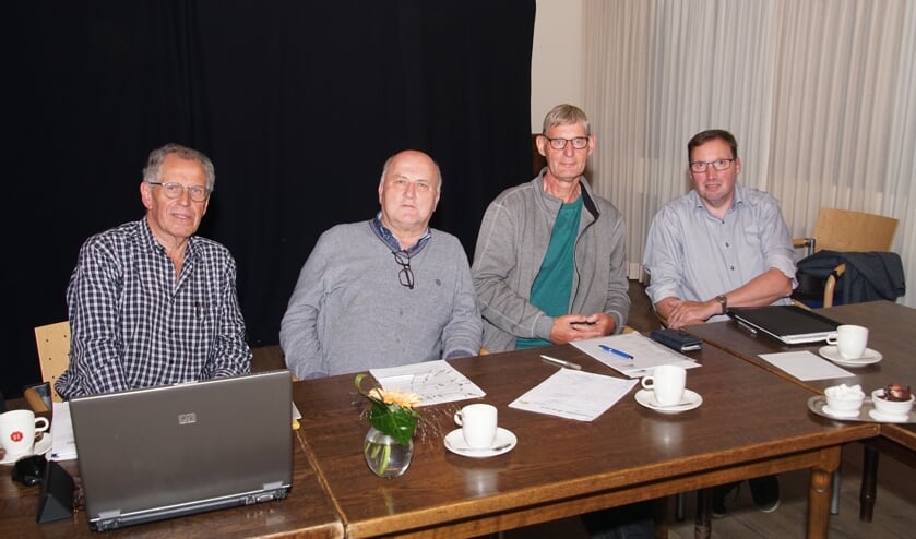 Van links naar rechts Bertus te Grotenhuis, Theo Giesen, Eddy ten Broeke en Bennie Berendsen. Foto: Frank Vinkenvleugel