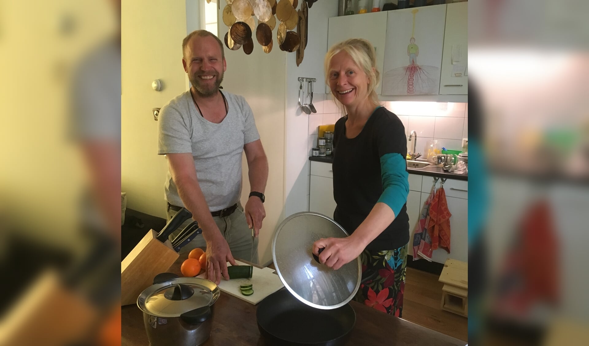 Initiatiefnemer Patrick Goossens en kookdocente Marij Verhaevert. Foto: PR
